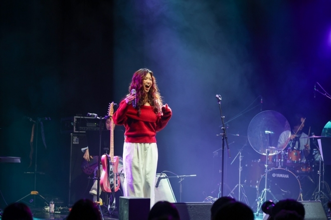 강예영, 단독 콘서트 전석 매진… ‘여행형 무대’로 90분 뜨겁게 채웠다