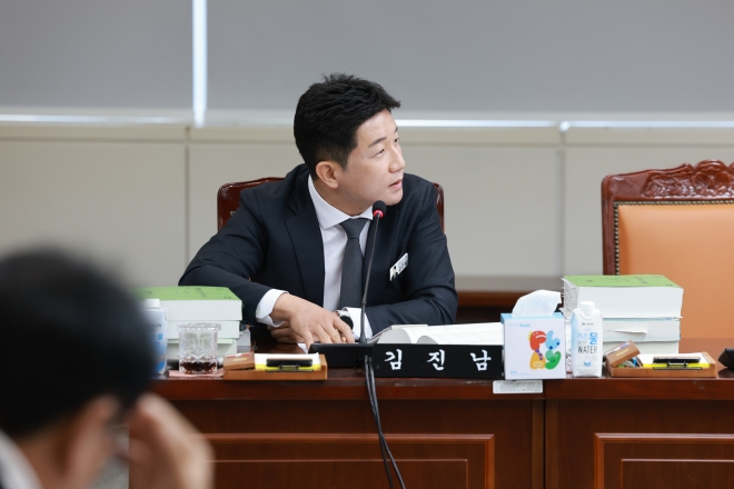 김진남 도의원, “질의 방식 지시하는 도청 간부, 도민 대표 무시 처사” 지적