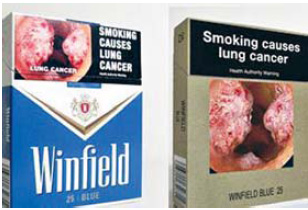 현재 판매 중인 담뱃갑(왼쪽)과 오는 2012년 시판될 담뱃갑. 로고는 사라지고 금연 문구와 함께 폐암 사진은 더 커졌다.