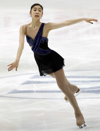 모스크바 세계선수권대회에 출전하는 김연아가 29일 러시아 모스크바 메가스포츠 아레나에서 열린 쇼트프로그램 드레스 리허설에서 훈련을 하고 있다. 연합뉴스