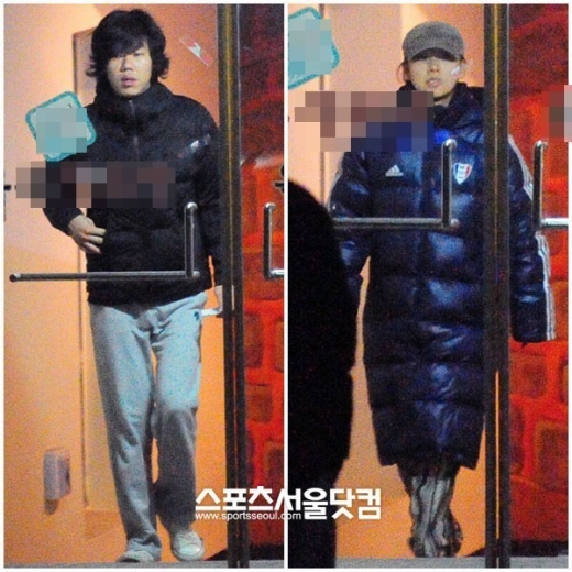 주로 심야 산책을 하며 데이트를 즐기는 이효리(오른쪽)와 이상순 커플.<br>스포츠서울 문병희 기자