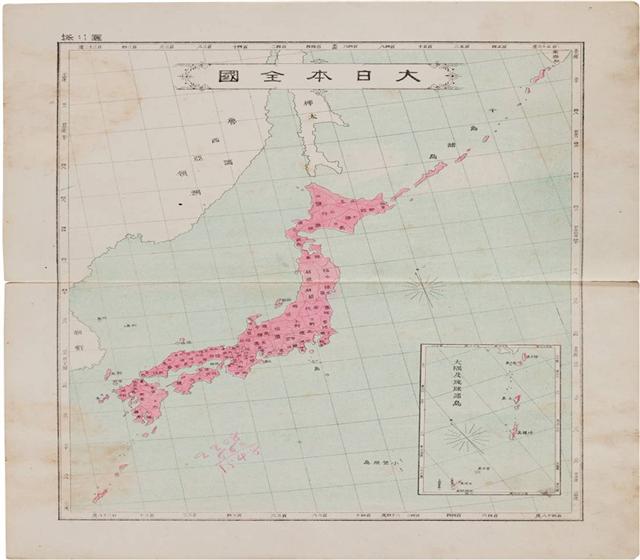 1892년 오노 에이노스케의 대일본국전도. 시마네현과 오키 섬처럼 일본 영토인 곳은 적갈색으로 색이 들어가 있지만, 울릉도와 독도는 조선땅처럼 색을 칠하지 않았다. 일본은 이 시기까지 독도를 시마네현과 무관하다 생각하고 있었음을 알 수 있다.  동북아역사재단 제공