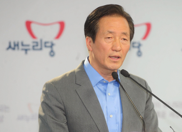 정몽준 새누리당 의원이 6일 서울 여의도 당사에서 안보분야와 관련한 기자회견을 하고 있다. 안주영기자 jya@seoul.co.kr