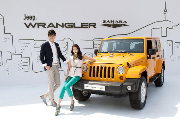 크라이슬러 코리아는 7일 렉스모터스 청담 전시장에서 랭글러 최고급 라인업 Jeep 랭글러 사하라를 출시했다.  연합뉴스