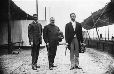 근대올림픽 10주년을 기념해 1906년 아테네에서 열린 ‘사이 올림픽’에서는 용기와 명예의 스포츠로 불린 귀족 경기, 권총 결투가 정식종목으로 열렸다.