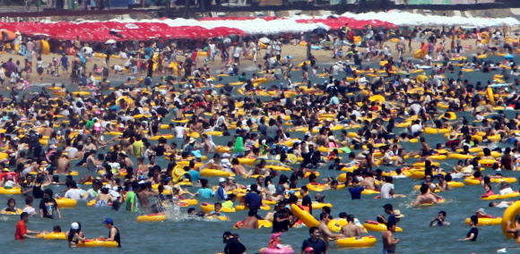 피서지 ‘북적’