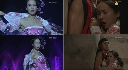 ‘해운대 연인들’에서 조여정이 어우동 쇼에 올라 저고리를 벗고 있다./KBS2 ‘해운대 연인들’ 방송 캡처