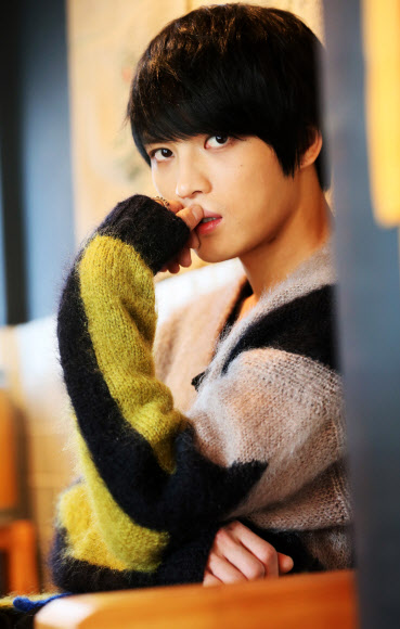 영화 ‘자칼이 온다’(감독 배형준)에서 주연을 맡은 JYJ 멤버 김재중.  연합뉴스