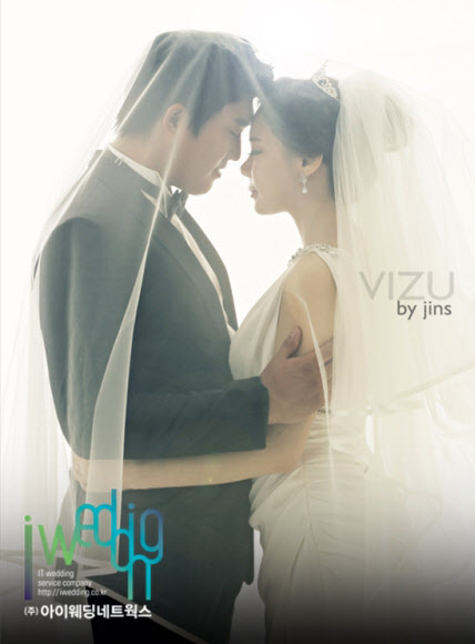 김나나 김영민 커플  사진제공=아이웨딩네트웍스