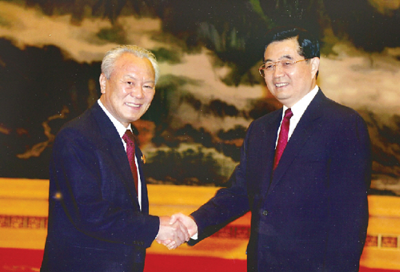 2005년 세계중앙은행 총재회의를 마치고 후진타오 중국 주석 예방.