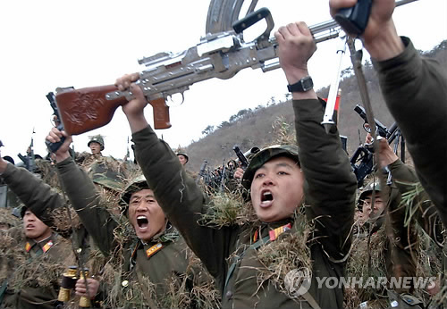 전투태세 갖춘 북한 인민군 연합뉴스