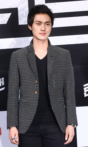 26일 오후 서울 왕십리 CGV에서 열린 영화 ‘런닝맨’(감독 조동오) 언론시사회에서 배우 이민호가 포즈를 취하고 있다.  연합뉴스