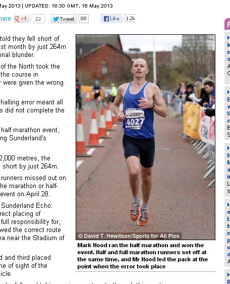 참가자 5000명이 실격된 영국 마라톤대회 유일한 우승자 마크 후드. / 인터넷 데일리메일 캡처