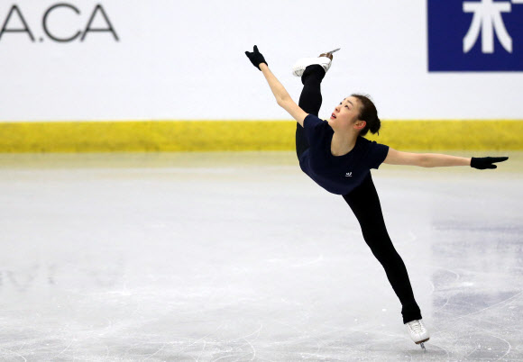 2013 국제빙상경기연맹(ISU) 세계피겨선수권대회에 출전해 프리 경기를 앞둔 한국의 피겨여왕 김연아가 16일(한국시각) 캐나다 온타리오주 런던 웨스턴 페어센터에서 훈련하고 있다.  연합뉴스