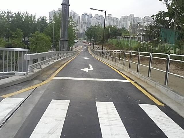 구유지 교환으로 돈 한 푼 들이지 않은 진입 램프 부지. <br>성동구 제공