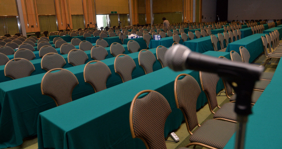 12~13일 서울에서 개최되는 남북당국회담을 하루 앞둔 11일 회담장소인 서울 홍은동 그랜드힐튼 호텔 내에 프레스센터가 차려져 있다. 손형준 boltagoo@seoul.co.kr