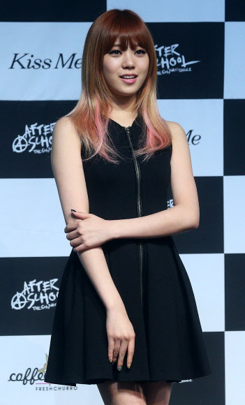 싱글 음반 발표한 애프터스쿨 리지 여섯 번째 싱글 음반 ‘첫사랑’을 발표한 그룹 애프터스쿨이 13일 오후 서울 마포구 서교동 롯데카드 아트센터에서 열린 기자간담회에서 포즈를 취하고 있다. 연합뉴스