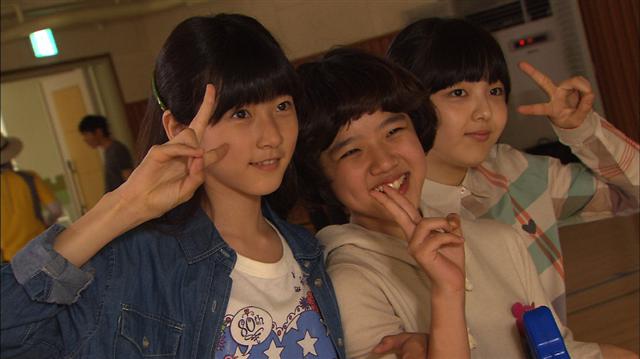 MBC 수목드라마 ‘여왕의 교실’의 아역배우 3인방. 왼쪽부터 김새론, 김향기, 서신애.<br>MBC제공