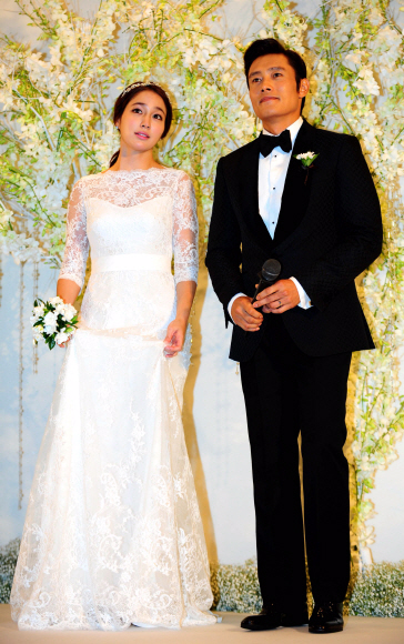 배우 이병헌, 이민정 커플이 10일 오후 서울 한남동 그랜드 하얏트 호텔에서 백년가약을 맺고 부부로 거듭난다.  문성호PD sungho@seoul.co.kr