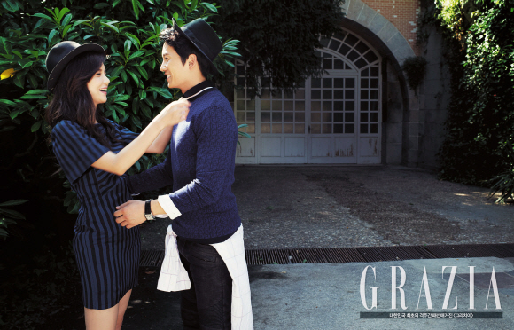 지성·이보영 커플의 웨딩 화보가 공개됐다.  그라치아코리아 제공