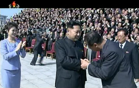 北 리설주 24일만에 공개석상 등장 연합뉴스