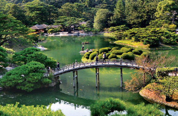 가가와현의 리스린공원. 일본의 3대 정원 중 하나로 풍광이 아름답다.