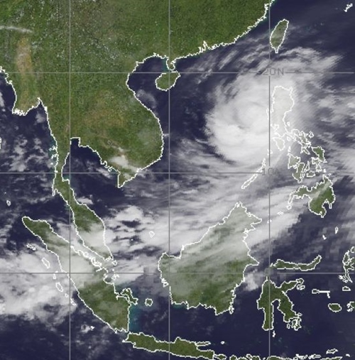 동남아시아를 덮친 제25호 태풍 ‘나리’ / 미국 기상위성연구소