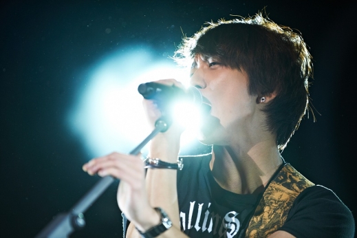 씨엔블루가 9월 22일 첫 영국 단독 콘서트 ‘씨엔블루 라이브 인 런던’을 성황리에 마무리했다.<br>FNC엔터테인먼트 제공