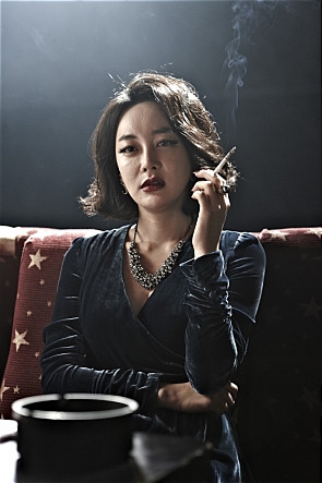 영화 ‘범죄와의 전쟁’에 출연한 배우 김혜은. / 영화 스틸컷