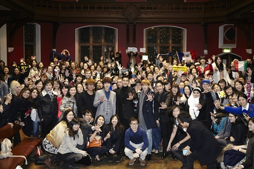11일(현지시간) 슈퍼주니어가 영국 옥스퍼드대학교서 특별 강연을 펼쳤다.<br>SM엔터테인먼트제공