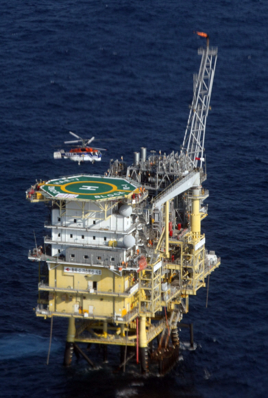 해경은 EEZ(배타적 경제수역) 선포기념일(9월 10일)을 앞두고 9월 5일부터 각 해역별로 대테러, 불법어선단속, 해상 검문검색, 위기대응 훈련을 포함하는 ’KCG(Korea Coast Guard) 2020’ 훈련을 실시했다. 사진공동취재단