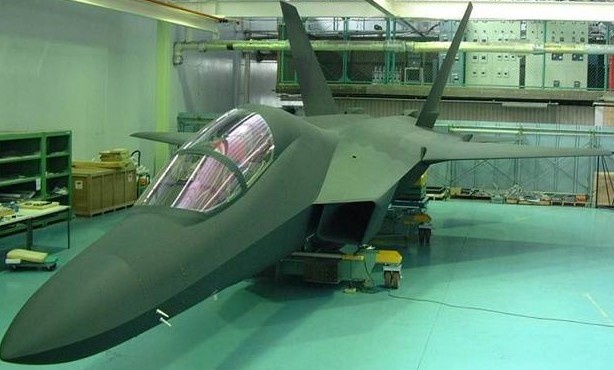 일본 미쓰비시공업이 개발하고 있는 F-3의 기술실증기인 ATD-X(心神)