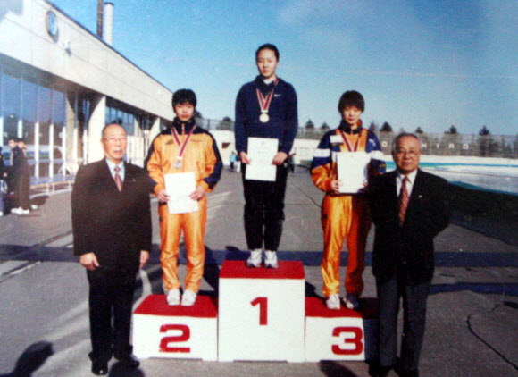 11일 오후 9시45분(이하 한국시간) 러시아 소치의 아들레르 아레나에서 열리는 스피드스케이팅 여자 500ｍ에서 이상화가 금빛 레이스를 펼칠 전망이다. 사진은 이상화의 어린시절 모습.연합뉴스