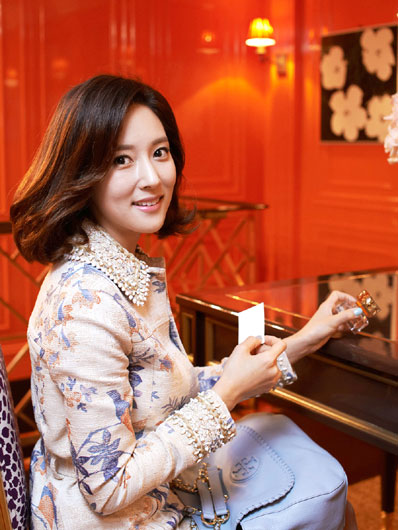 4일 진행된 토리버치 오드퍼퓸 론칭 행사에 참석한 왕빛나.