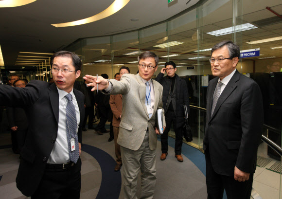 KT 데이터센터 방문한 최문기 장관