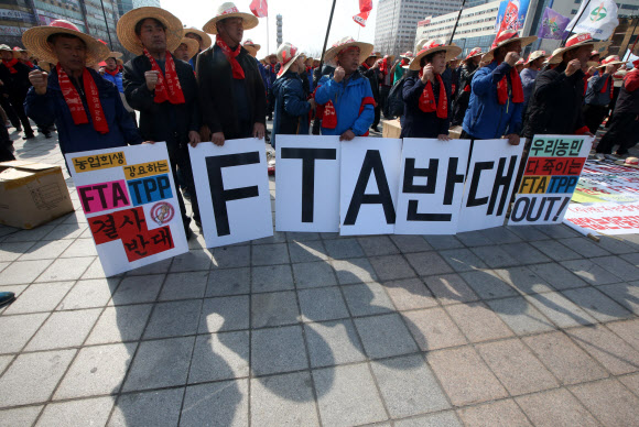30개 농민단체 회원 일산서 ‘한·중 FTA 반대’ 집회