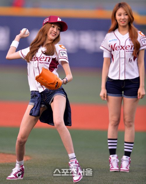 시구하는 베스티 해령.