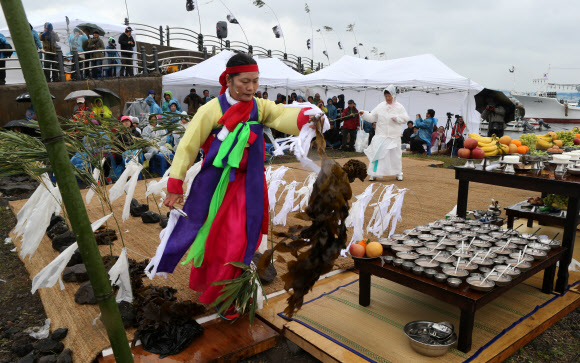 세월호 실종자 생환 기원 굿