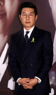 배우 김상중이 29일 오후 서울 강남구 삼성동 더 라빌에서 열린 MBC 수목 미니시리즈 ’개과천선’ 제작발표회에서 포즈를 취하고 있다.<br>연합뉴스