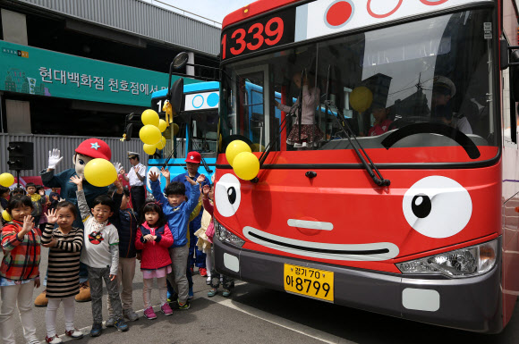 ‘타요와 함께 대중교통 이용하세요’