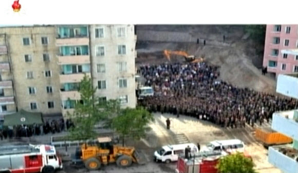 北서 23층 아파트 붕괴사고…주민에 이례적 사과