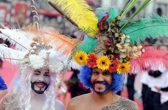 지난 31일(현지시간) 오스트리아 비엔나 시청에서 열린 ‘제22회 라이프볼(Life Ball) 에이즈 자선 행사’의 오프닝 세레머니 ⓒ AFPBBNews=News1