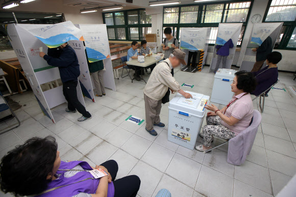 지방선거 투표 개시