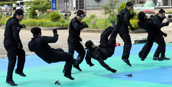 ‘테러범은 하늘로 던져버릴테다’