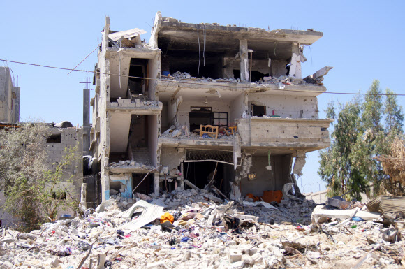 10일(현지시간) 팔레스타인 가자지구의 셰자이야. 이 지역은 건물 대부분이 파괴되면서 ’유령 마을’을 방불케했다.  연합뉴스
