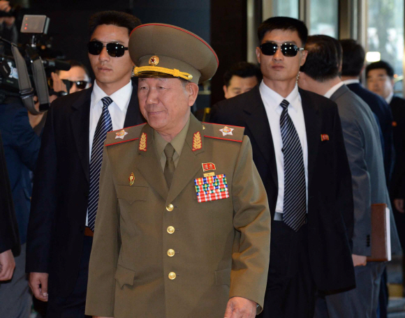 북한 경호원.