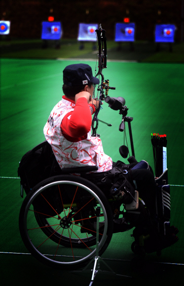 장애인 양궁은 휠체어 규정을 제외한 모든 규칙이 일반 양궁과 동일하다.