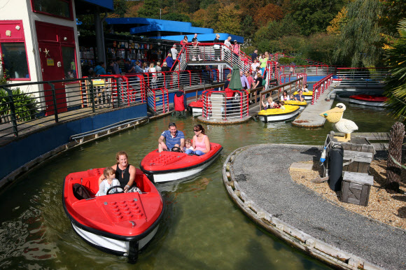 영국 윈저 레고랜드 내 놀이시설 모습.