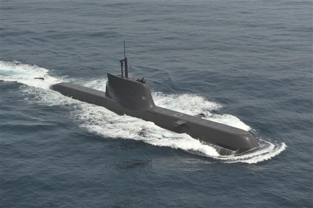 현재 한국군 잠수함의 주력인 214급(1800t급) 잠수함.