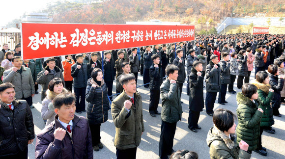 북한 조선중앙통신은 지난 2일 우리의 식목일에 해당하는 북한 ’식수절’을 맞아 전국 각지에서 봄철 나무심기가 진행됐다고 3일 보도했다.  연합뉴스